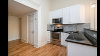 30 E Preston St, Unit A in Baltimore, MD - Building Photo - Building Photo