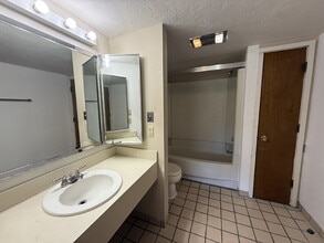 926 Tennis Way in Haines City, FL - Building Photo - Building Photo