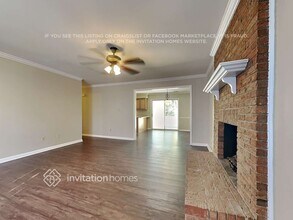2124 Colony Hill Dr in Charlotte, NC - Foto de edificio - Building Photo