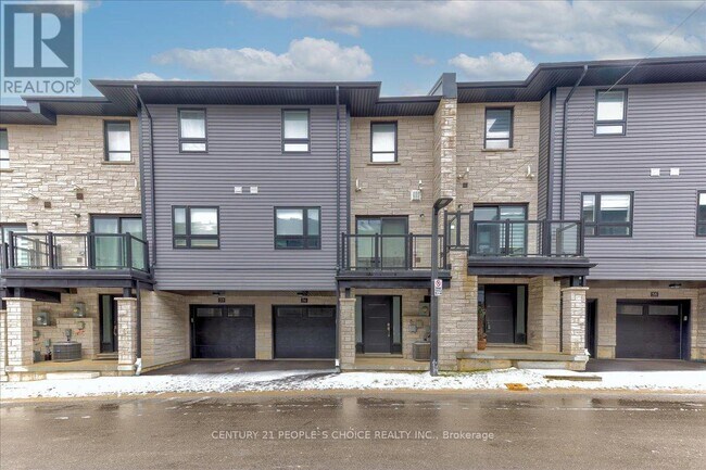 51-51 Sparrow Ave in Cambridge, ON - Building Photo - Building Photo