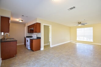 1849 Cinclair Loop in La Place, LA - Building Photo - Building Photo