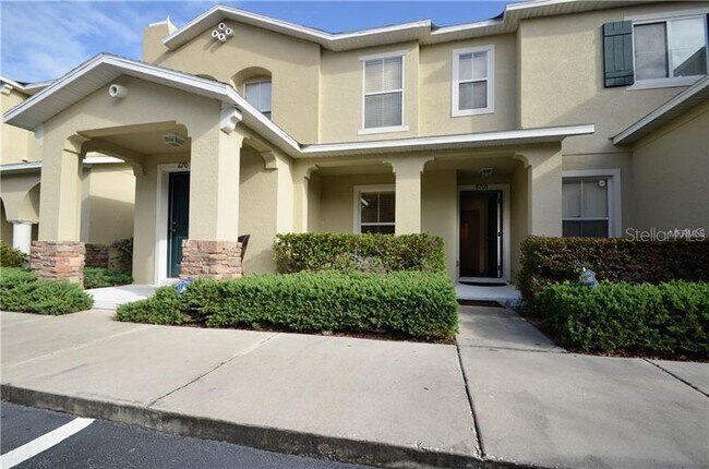8737 Sheldon Creek Blvd in Tampa, FL - Foto de edificio - Building Photo