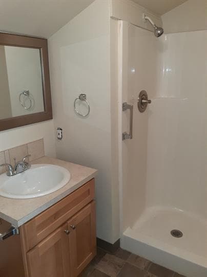 2843 N Oak Harbor Rd in Oak Harbor, WA - Foto de edificio - Building Photo