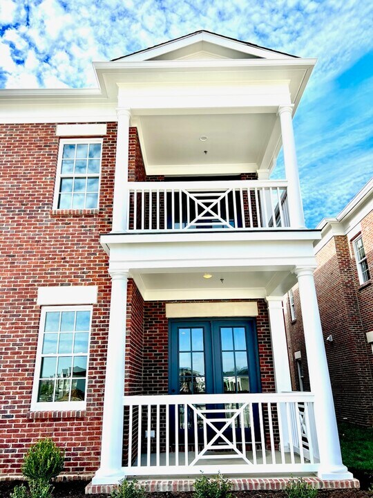 12085 River Beauty Loop, Unit 202 in Prospect, KY - Building Photo