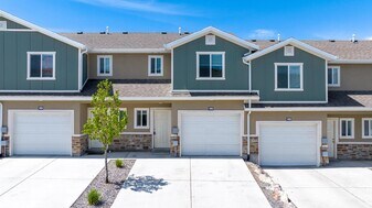 14888 S Sliding Rock Way in Herriman, UT - Building Photo