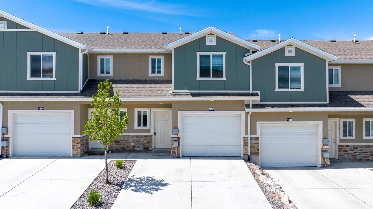 14888 S Sliding Rock Way in Herriman, UT - Foto de edificio