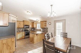 2221 Frontier Dr in Ammon, ID - Building Photo - Building Photo
