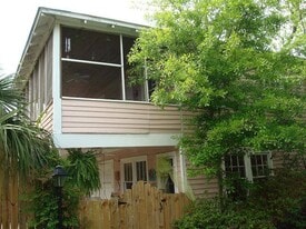 1566 Dauphin St, Unit Webb Carriage House in Mobile, AL - Building Photo