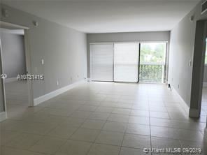 255 Galen Dr-Unit -Apt 3F in Key Biscayne, FL - Foto de edificio - Building Photo