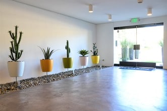 La Villa Lake - 55 + and Better in Pasadena, CA - Building Photo - Building Photo