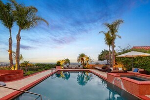 5303 Alta Bahia Ct in San Diego, CA - Building Photo