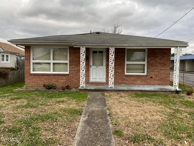 property at 1613 F St