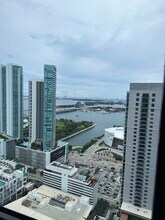 200 Biscayne Boulevard Way, Unit 3402 in Miami, FL - Building Photo - Building Photo