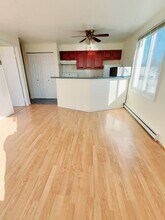 69 Cove Rd, Unit 18 in Stamford, CT - Foto de edificio - Building Photo