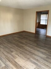 5016 Charm Ridge Dr in Jefferson City, MO - Building Photo - Building Photo