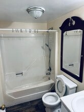 3990 Bradford Ct in Winston-Salem, NC - Foto de edificio - Building Photo