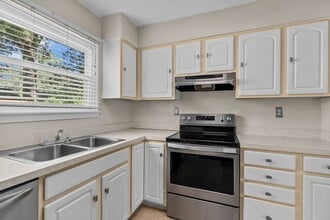 133 Chinook St in Virginia Beach, VA - Building Photo - Building Photo