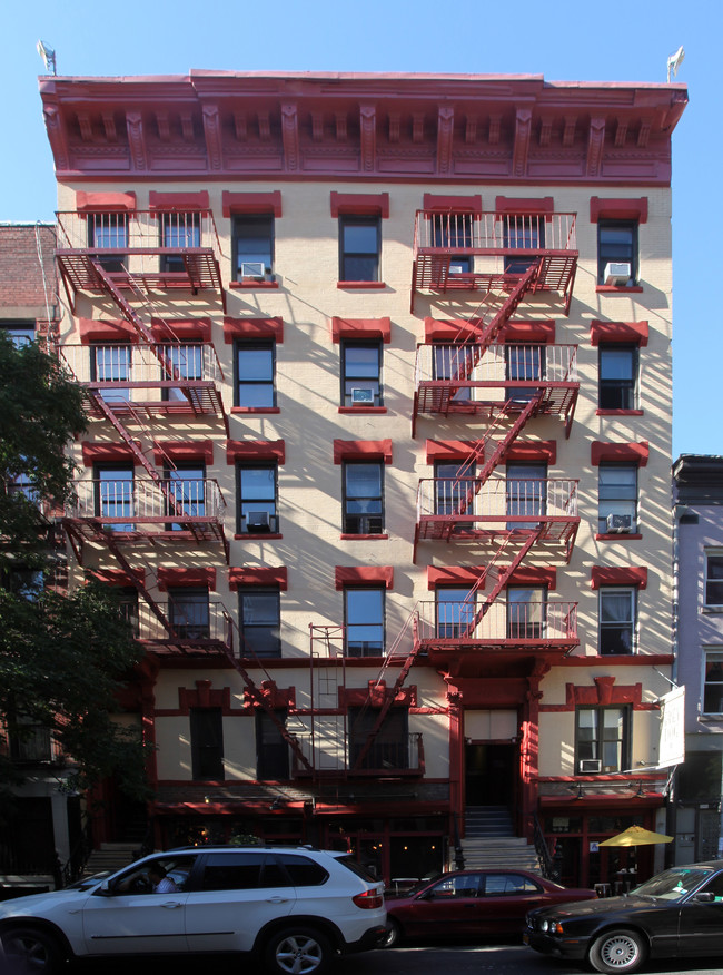 242-244 W 16th St in New York, NY - Building Photo - Building Photo