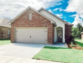 774 Sehdeva Memorial Dr in Baton Rouge, LA - Building Photo - Building Photo