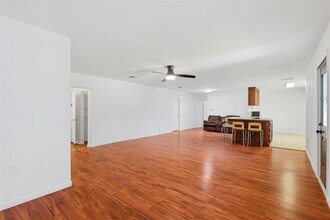 206 Oscar St in Taylor, TX - Building Photo - Building Photo