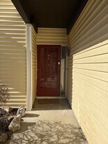 713 Pinehurst Ct, Unit The Point in Union, NJ - Building Photo