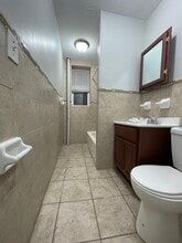 384 Baldwin Ave in Jersey City, NJ - Foto de edificio - Building Photo