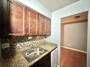 5820 N Sheridan Rd in Chicago, IL - Foto de edificio - Building Photo