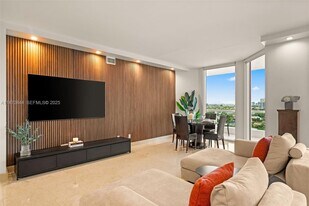 21200 Point Pl in Aventura, FL - Building Photo