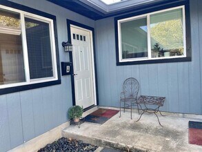 1105 Inland Greens, Unit A in Austin, TX - Foto de edificio - Building Photo