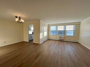 30 Glenbrook Rd in Stamford, CT - Building Photo - Building Photo