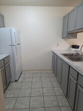 115 Thornwild Dr, Unit 2 Bed No Pet No Smoking in Scottville, MI - Foto de edificio - Building Photo