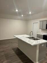 801 S Katlyn Dr in Siloam Springs, AR - Building Photo - Building Photo