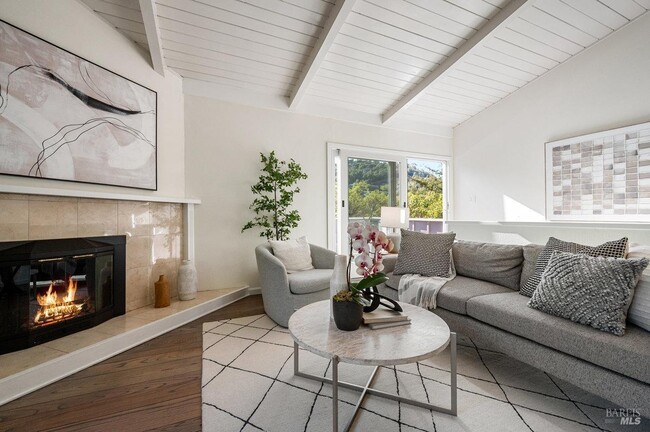 19 Savannah Ave in San Anselmo, CA - Building Photo - Building Photo