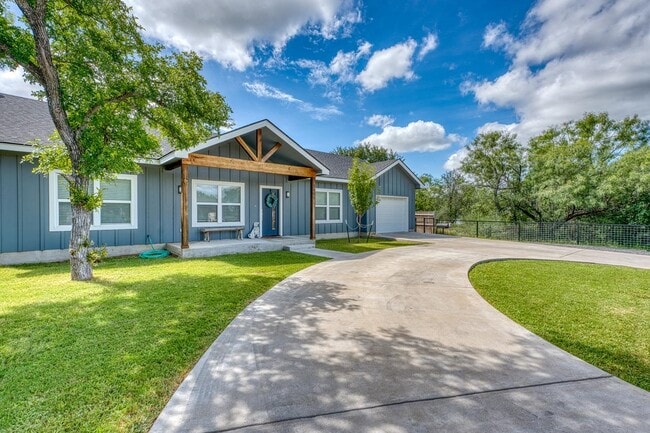 property at 1304 Prairie Creek Dr