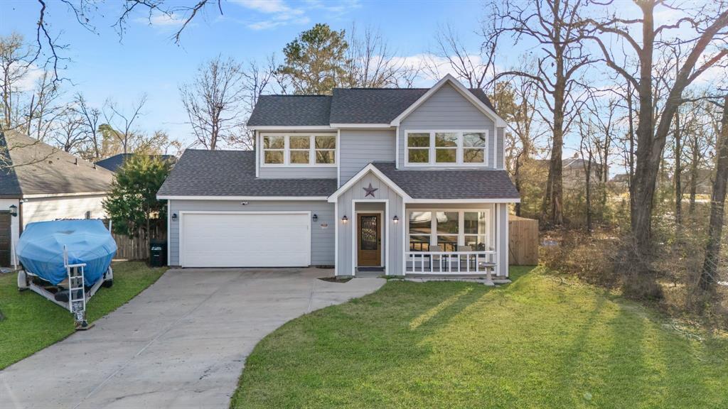 392 Candlelight Ln in Livingston, TX - Building Photo
