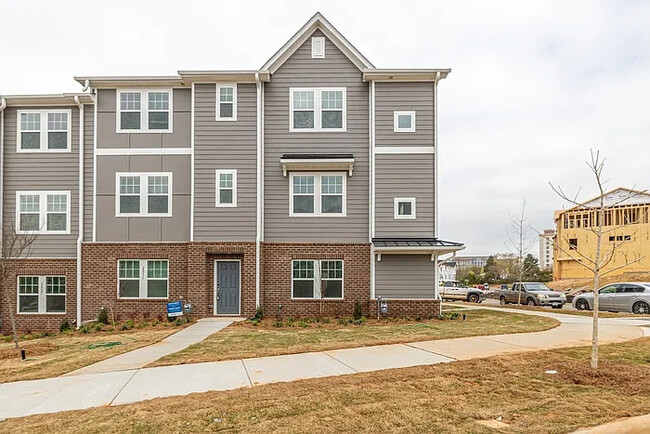 7210 Bryce Ave in Charlotte, NC - Foto de edificio - Building Photo