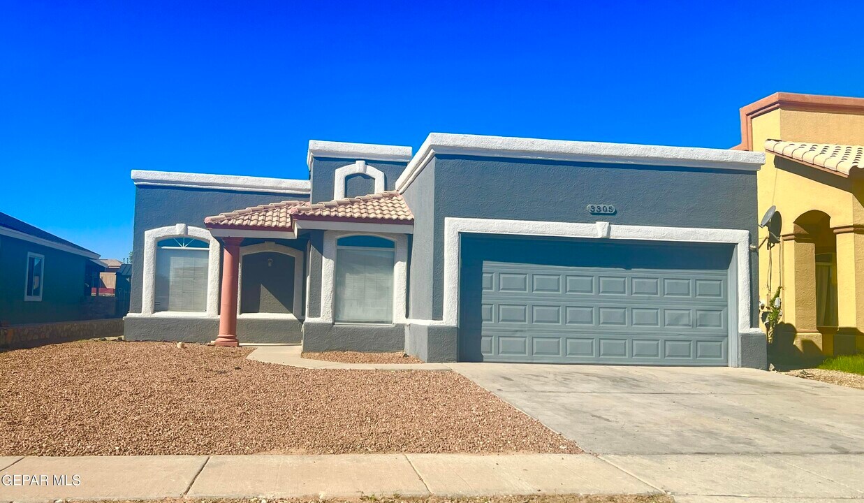 3305 Mike Godwin Dr in El Paso, TX - Building Photo