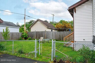 53 Menand Rd in Menands, NY - Building Photo - Building Photo