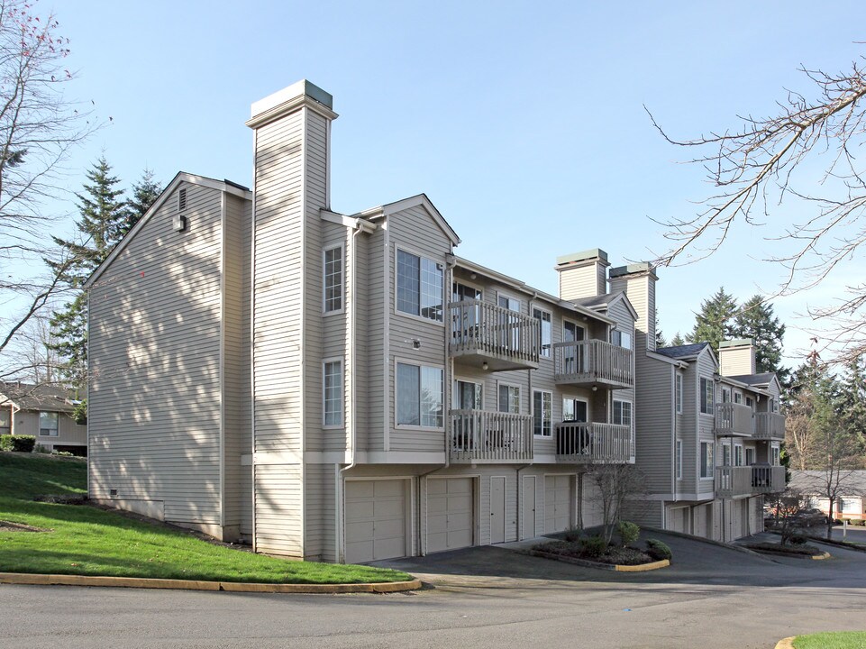 Madera West Condominiums in Federal Way, WA - Building Photo