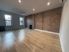461 3rd Ave, Unit 3 in Brooklyn, NY - Foto de edificio - Building Photo