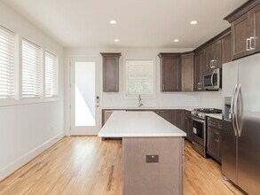 109 Turner St in Raleigh, NC - Building Photo - Building Photo