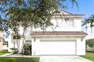 333 SW 195th Ave in Pembroke Pines, FL - Building Photo