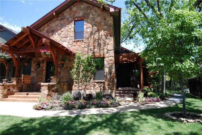 property at 722 Harris Ave