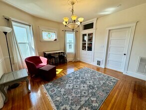 11 Wainwright St, Unit 3 in Boston, MA - Building Photo - Building Photo