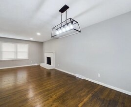 8659 E 109 St in Kansas City, MO - Foto de edificio - Building Photo