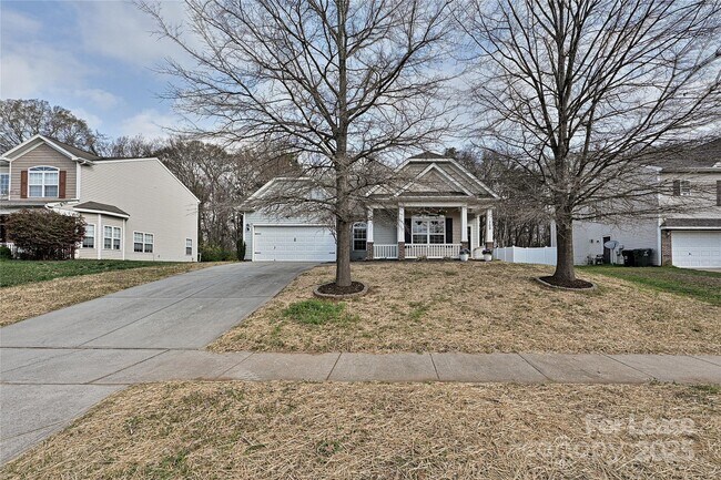 property at 709 Yvonne Dr SW