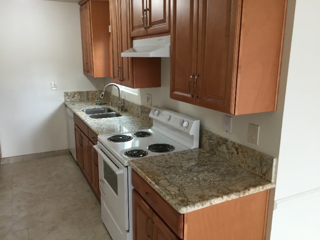 property at 1807 Fremont Ave