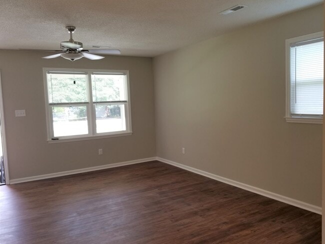 148 Giles Dr in Goose Creek, SC - Building Photo - Building Photo