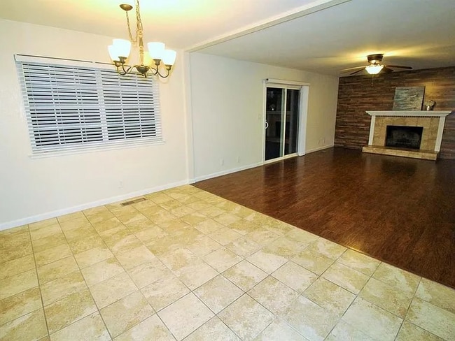 464 E Magill Ave in Fresno, CA - Building Photo - Building Photo