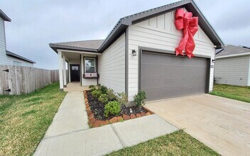 17359 King Eider Rd in Waller, TX - Foto de edificio - Building Photo